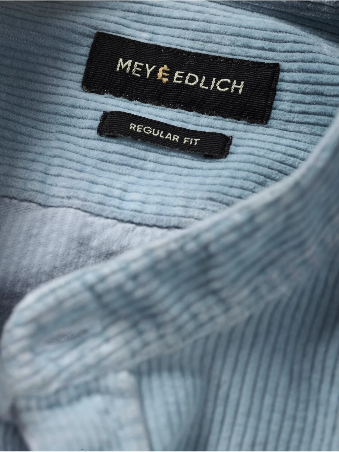 Standfestes Cordhemd 4 Standfestes Cordhemd – Bild 2