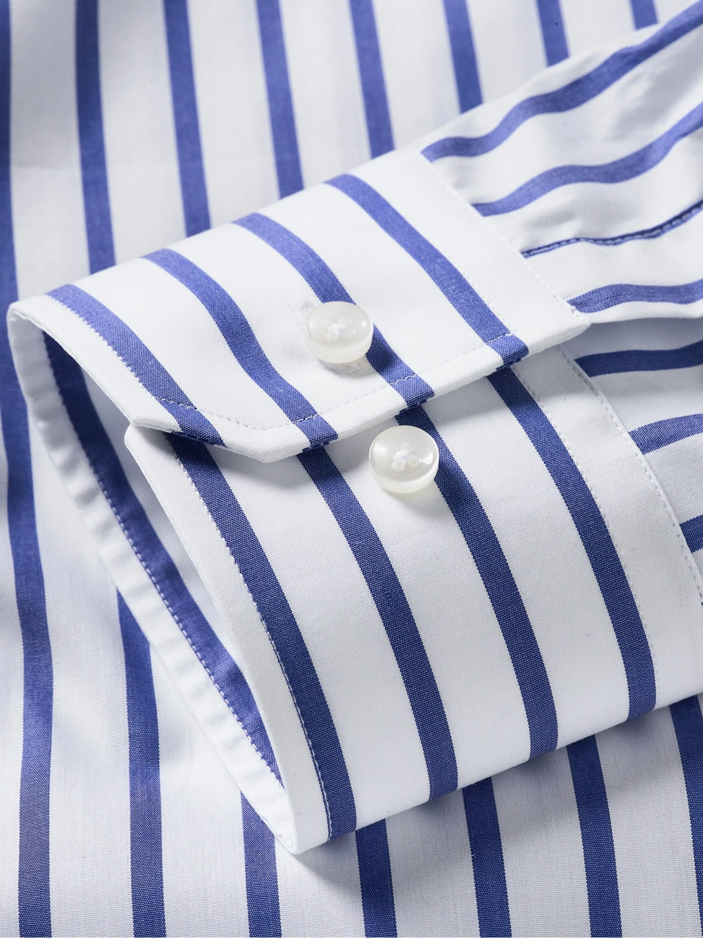 Aufstrebendes Businesshemd 20 Aufstrebendes Businesshemd – Bild 19