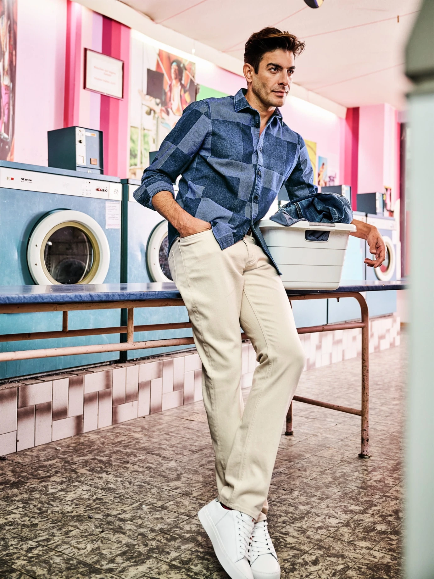 Lebendiges Jeanshemd 14 Lebendiges Jeanshemd – Bild 12