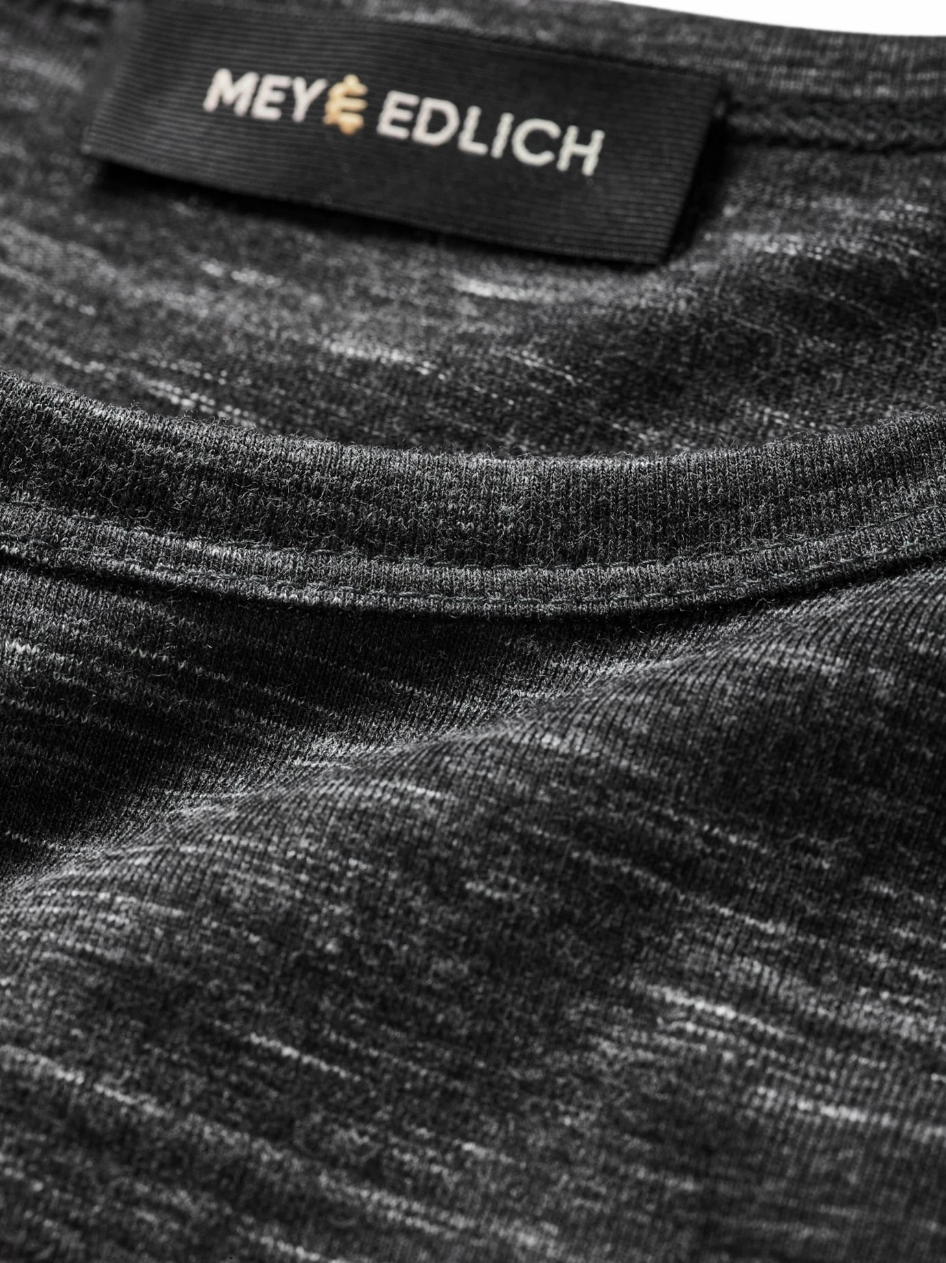 Kometenhaftes T-Shirt 10 Kometenhaftes T-Shirt – Bild 9