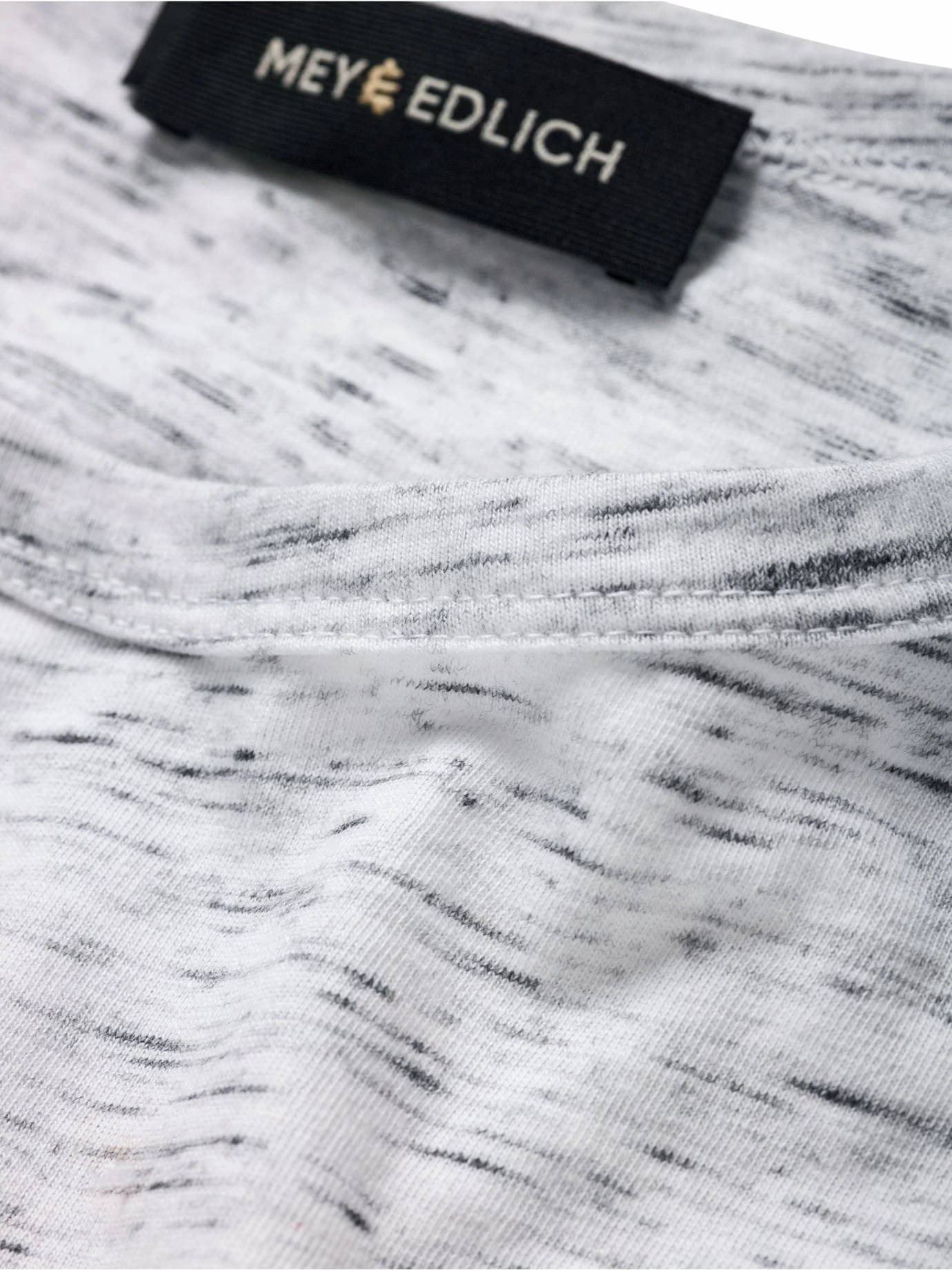 Kometenhaftes T-Shirt 4 Kometenhaftes T-Shirt – Bild 3