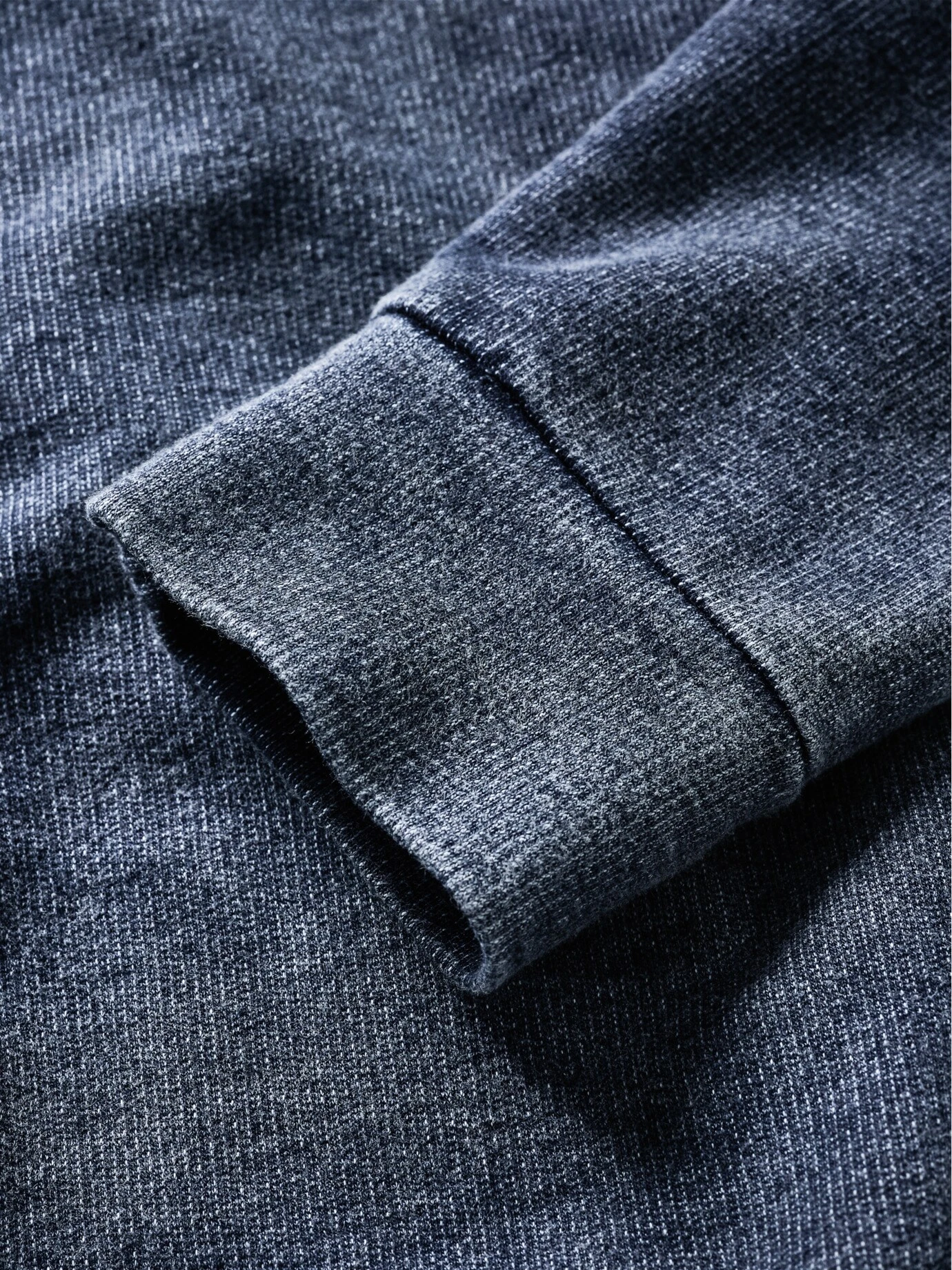 Nicht-linearer Sweathoodie 18 Nicht-linearer Sweathoodie – Bild 16