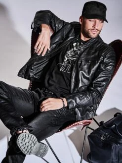 Streetart-Shirt Ernst -Redbubble Geschaft EC23 7883 DF 1