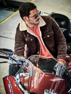 Souveräne Cordjacke -Redbubble Geschaft EC24 6675 DF 1